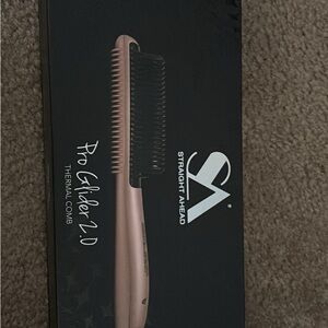 Straight Ahead Pro Glider 2.0 Thermal Comb in rose gold: curler and straightener